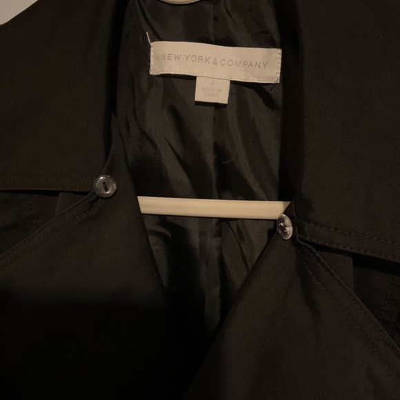 NEW YORK & COMPANY BLACK RAIN COAT SIZE SMALL - Picture 3 of 5